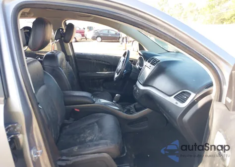 2016 Dodge Journey R/T z USA, uszkodzony, nr VIN 3C4PDDEG4GT109008